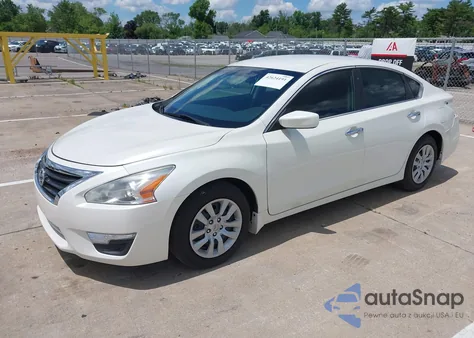 2015 Nissan Altima 2.5 S z USA, uszkodzony, nr VIN 1N4AL3AP5FC190433